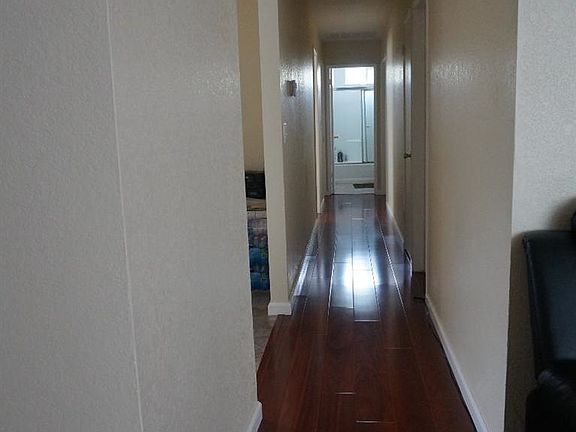 5th image of 10213 Country Way