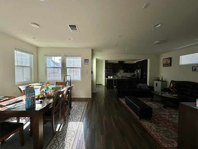 1023 S Burns Pl — Photo 3