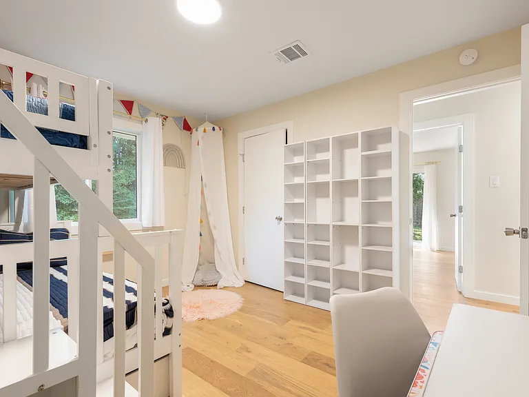 1505 Quaker Ridge Dr — Photo 31