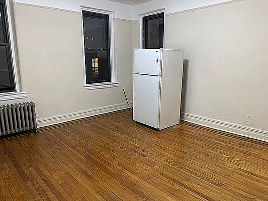1st image of 40-15 81st St APT B-30