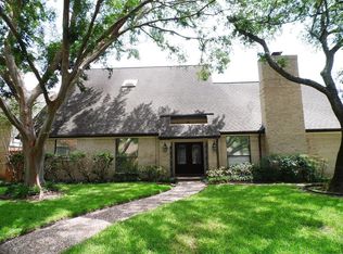 10719 Paulwood Dr, Houston, TX 77071