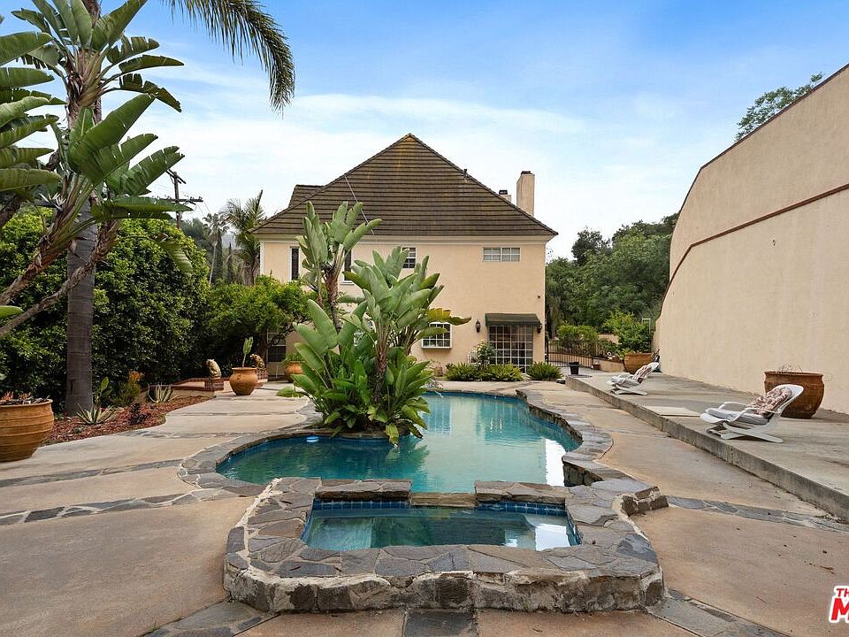 1st image of 2431 Benedict Canyon Dr