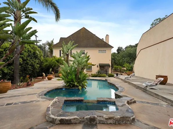 2431 Benedict Canyon Dr, Beverly Hills, CA 90210