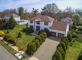 1 Elisa Ln, Clark, NJ 07066