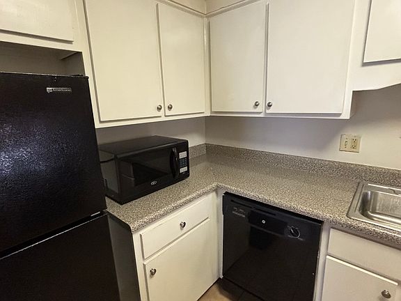 2nd image of 1862 Poplar Woods Cir E APT 3