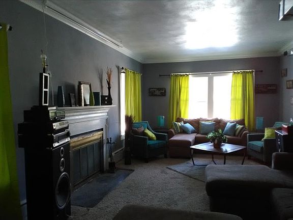 2nd image of 1333 Campavenue