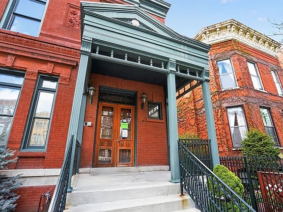 4th image of 3126 S Calumet Ave