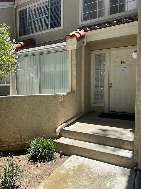 4240 Lost Hills Rd #2103