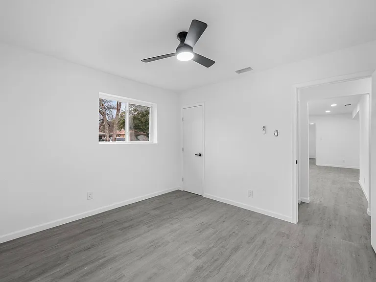 2202 Major Dr — Photo 4