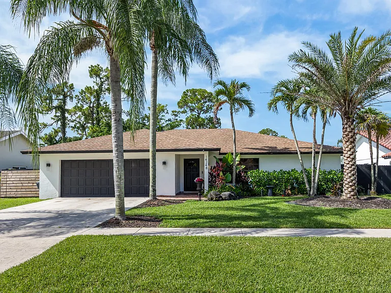 14248 Paddock Dr — Photo 28