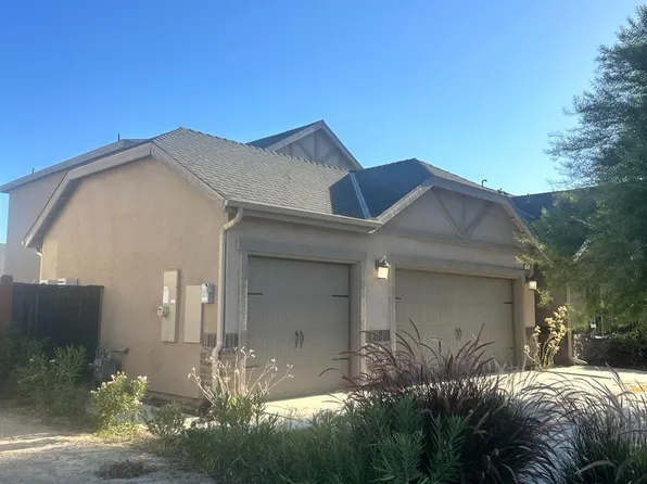 9321 Red Pine Dr, Shafter, CA 93263