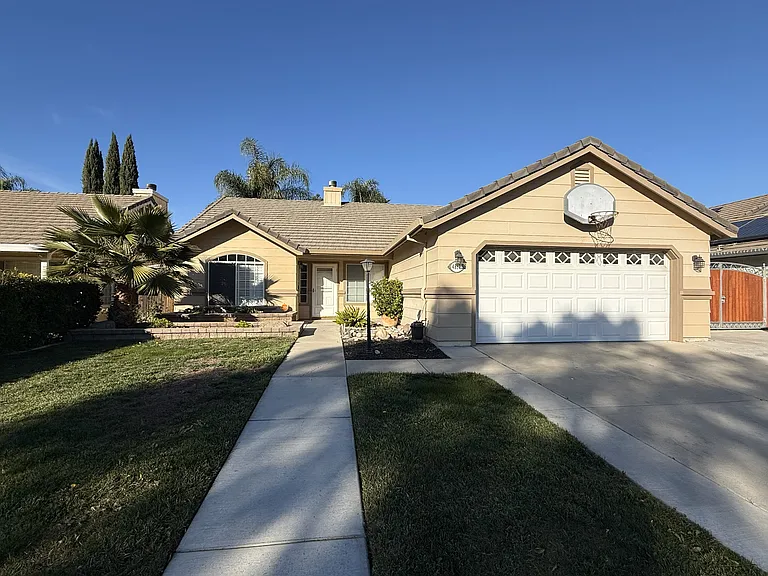 4817 Devereaux Way — Photo 1