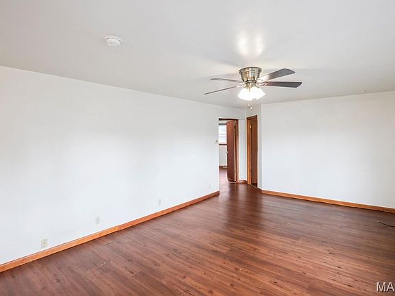 5th image of 421 Scottsdale Dr