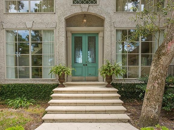 4th image of 122 N Windward Dr
