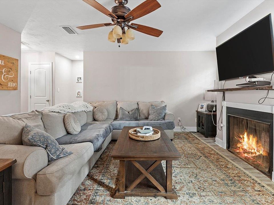 1st image of 2781 Grantham Ln