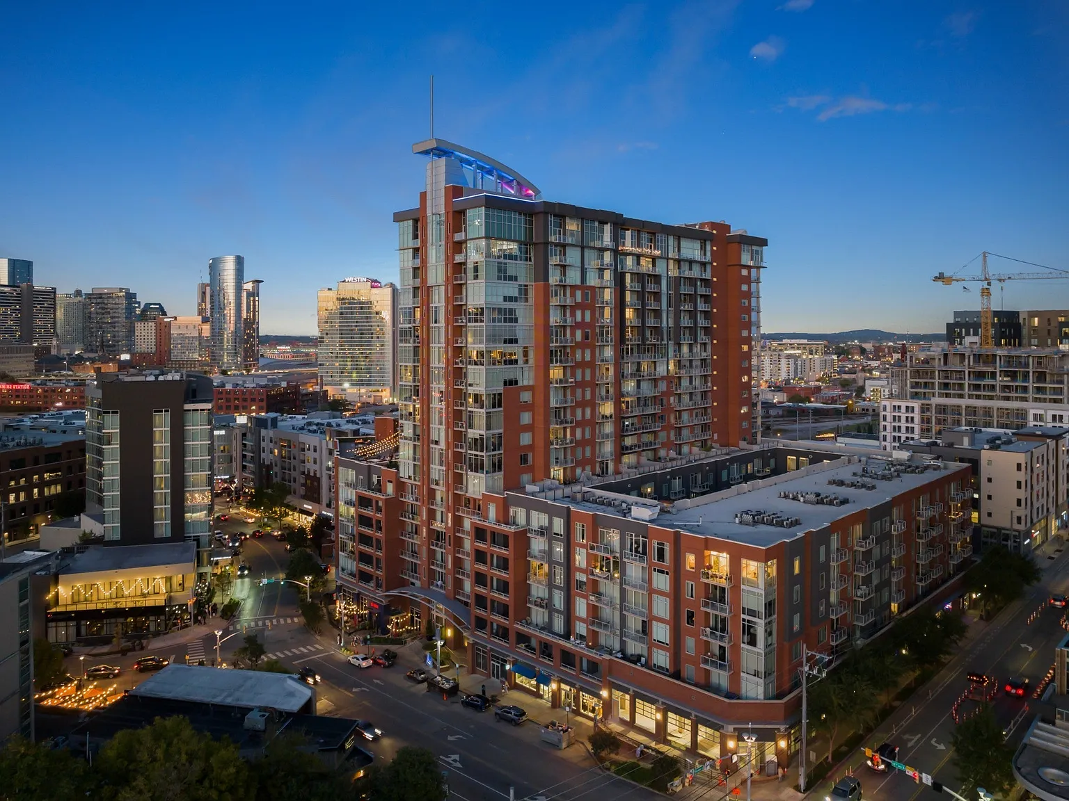 1 bed, 1.0 bath, 616 sqft, $2,000 — Photo 4