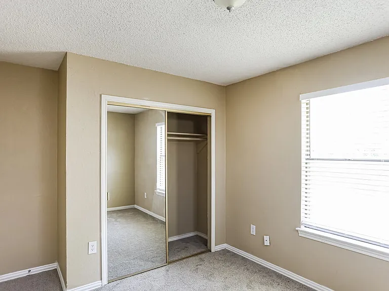 2206 Brim Ct — Photo 14