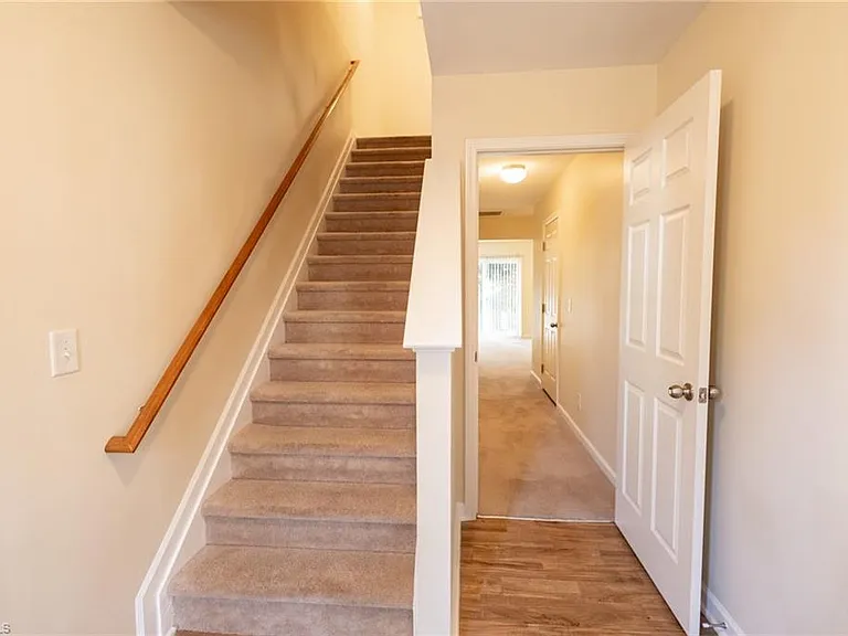 36 Ackland Dr — Photo 3