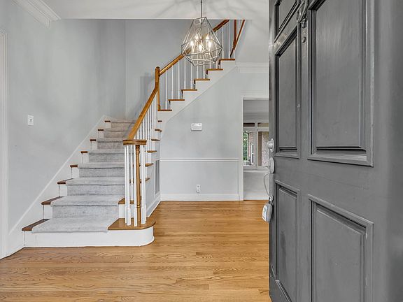 4th image of 159 Sturbridge Dr