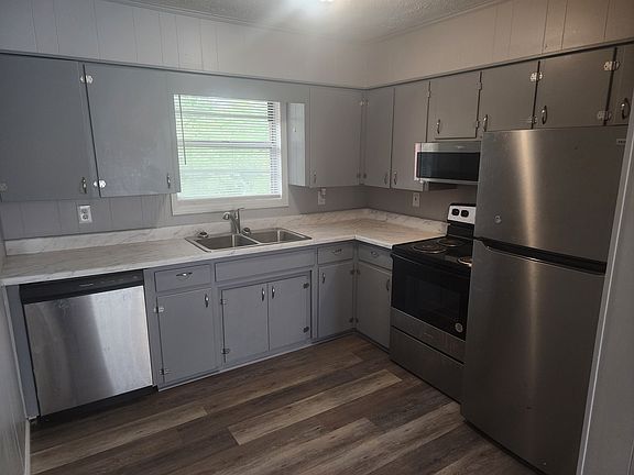 4th image of 309 W Main St APT 1