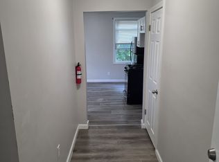 93 Summit St APT 6, Pawtucket, RI 02860