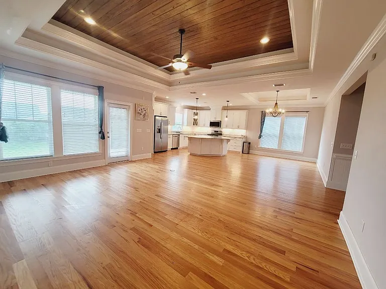 2385 Sweet Valley Hts — Photo 8