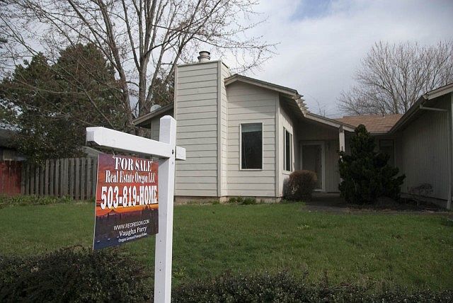 1st image of 1523 NE Kennedy Ln