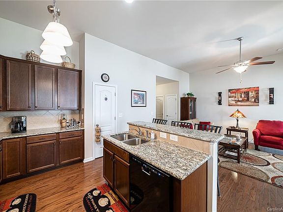 5th image of 2117 Kingstree Dr
