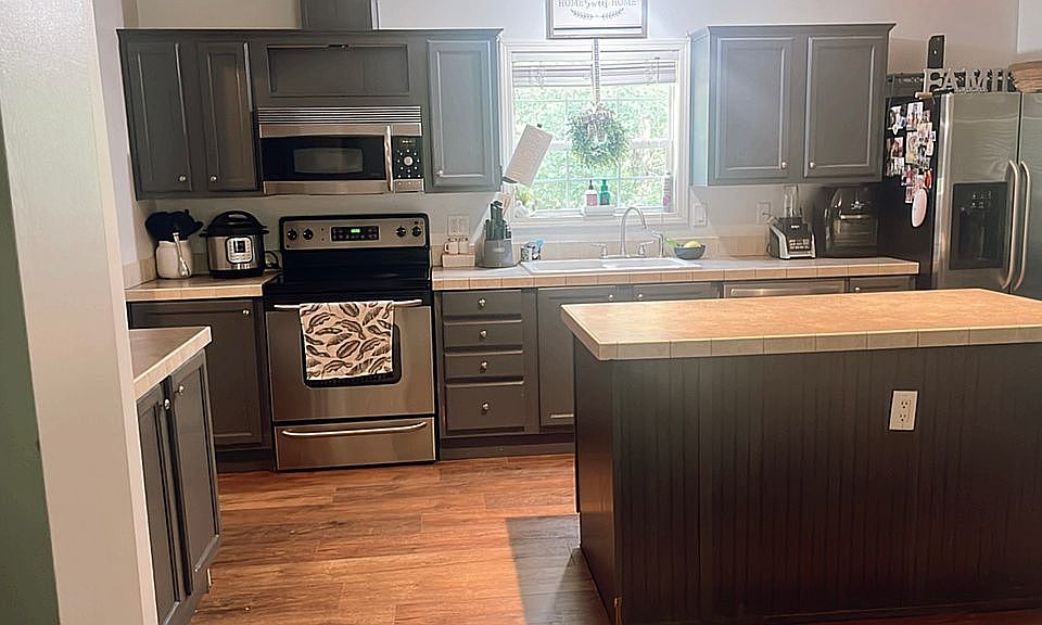 1st image of 182 Kingdom Pl