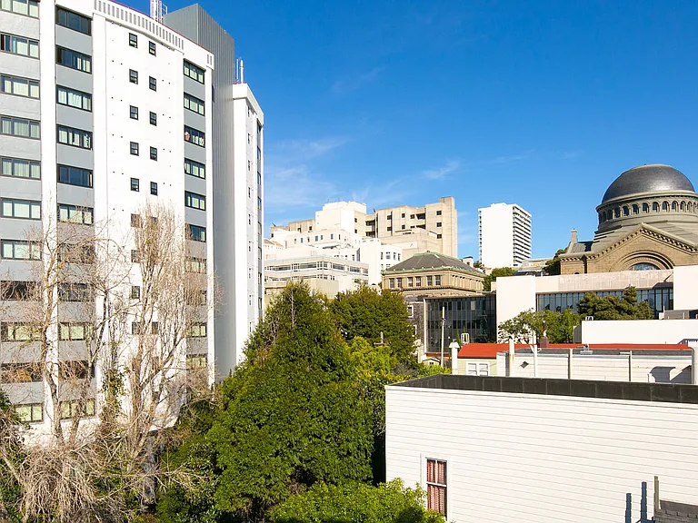 2380 California St — Photo 18