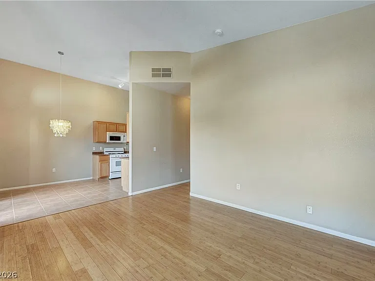 2305 W Horizon Ridge Pkwy #2423 — Photo 10