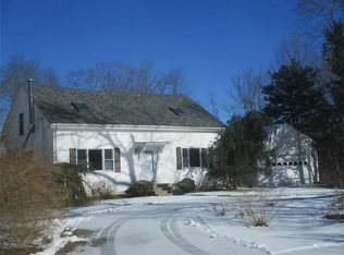 3 Gleaner Chapel Rd, Scituate, RI 02857
