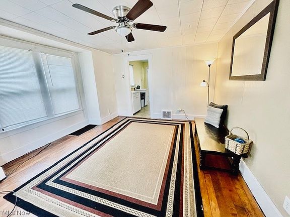 2nd image of 3707 Elmwood Ave