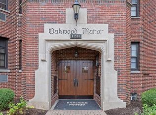 1211 Far Hills Ave, Oakwood, OH 45419
