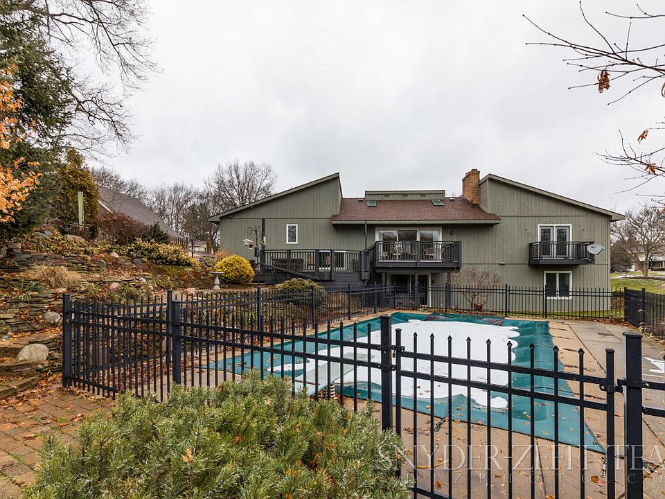 1st image of 6934 Woodbrook Dr SE