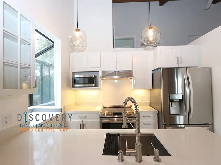 6891 Exeter Dr — Photo 11