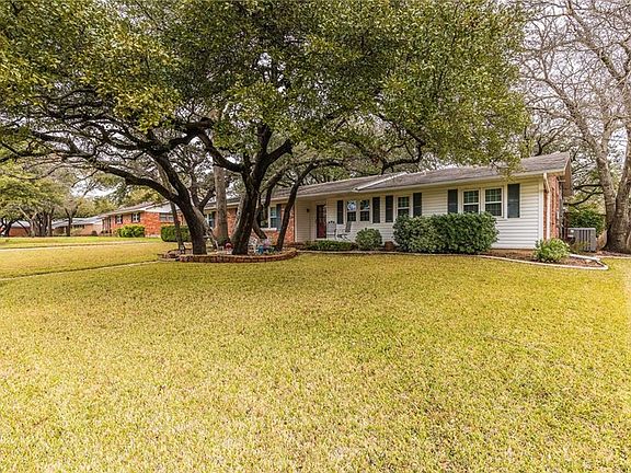 4th image of 635 Falcon Dr
