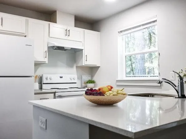 Harrison Village Apartments, 1041 S 10th St APT B-4, Cottage Grove, OR 97424