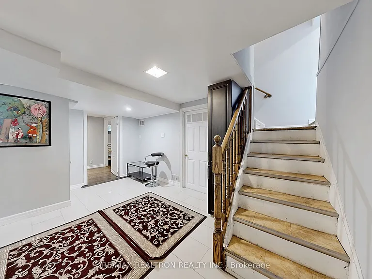 55 Danby Ave #BASEMENT — Photo 21