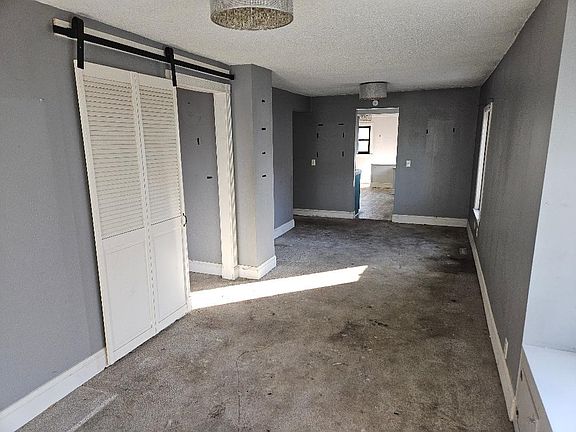 4th image of 313 N 2nd St