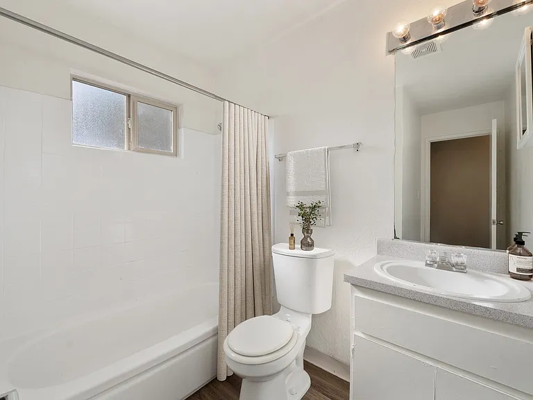 Sunrise Plan Bathroom