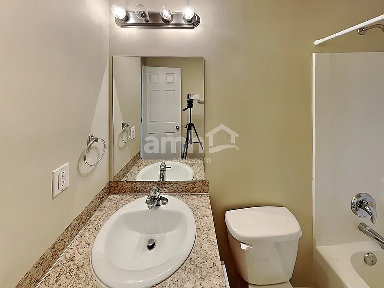 5252 S 4300 W — Photo 20