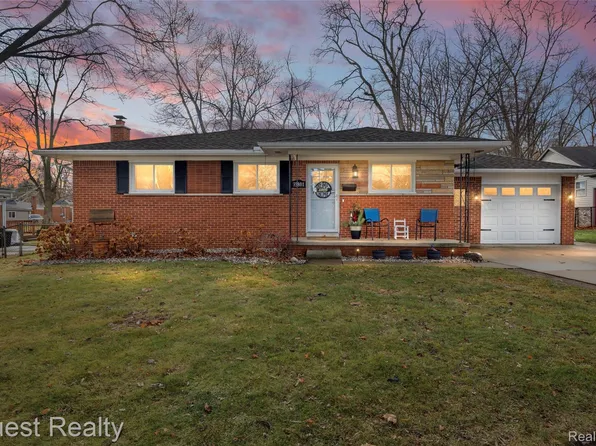 35801 Dover St, Livonia, MI 48150