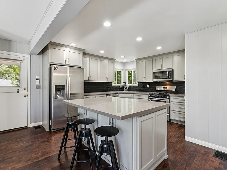 27622 W Shore Rd — Photo 3