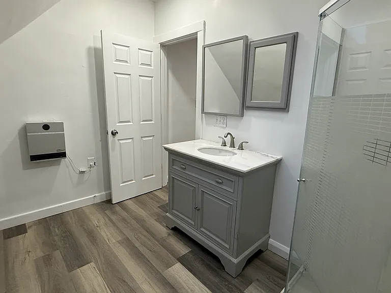 105 Sturges Ave #C — Photo 11
