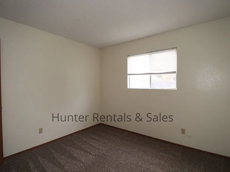2404 Windmill Dr — Photo 19