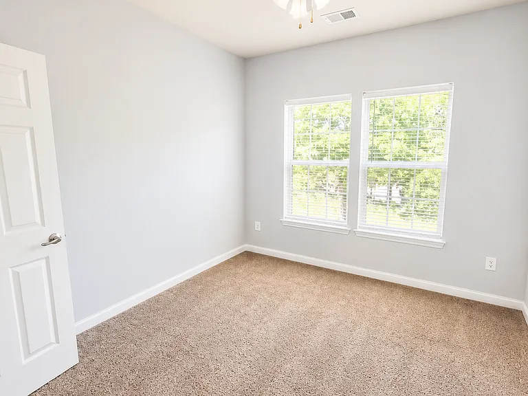5614 Virginia Ln — Photo 13