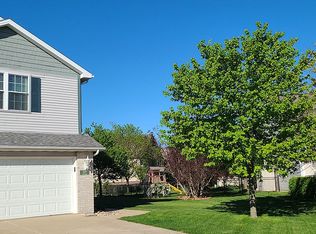 1220 Onyx Ln, Normal, IL 61761