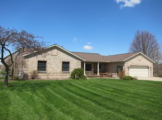 628 W Weeping Willow Rd, Sanford, MI 48657