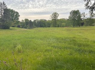 12269 Crockery Creek Dr, Ravenna, MI 49451